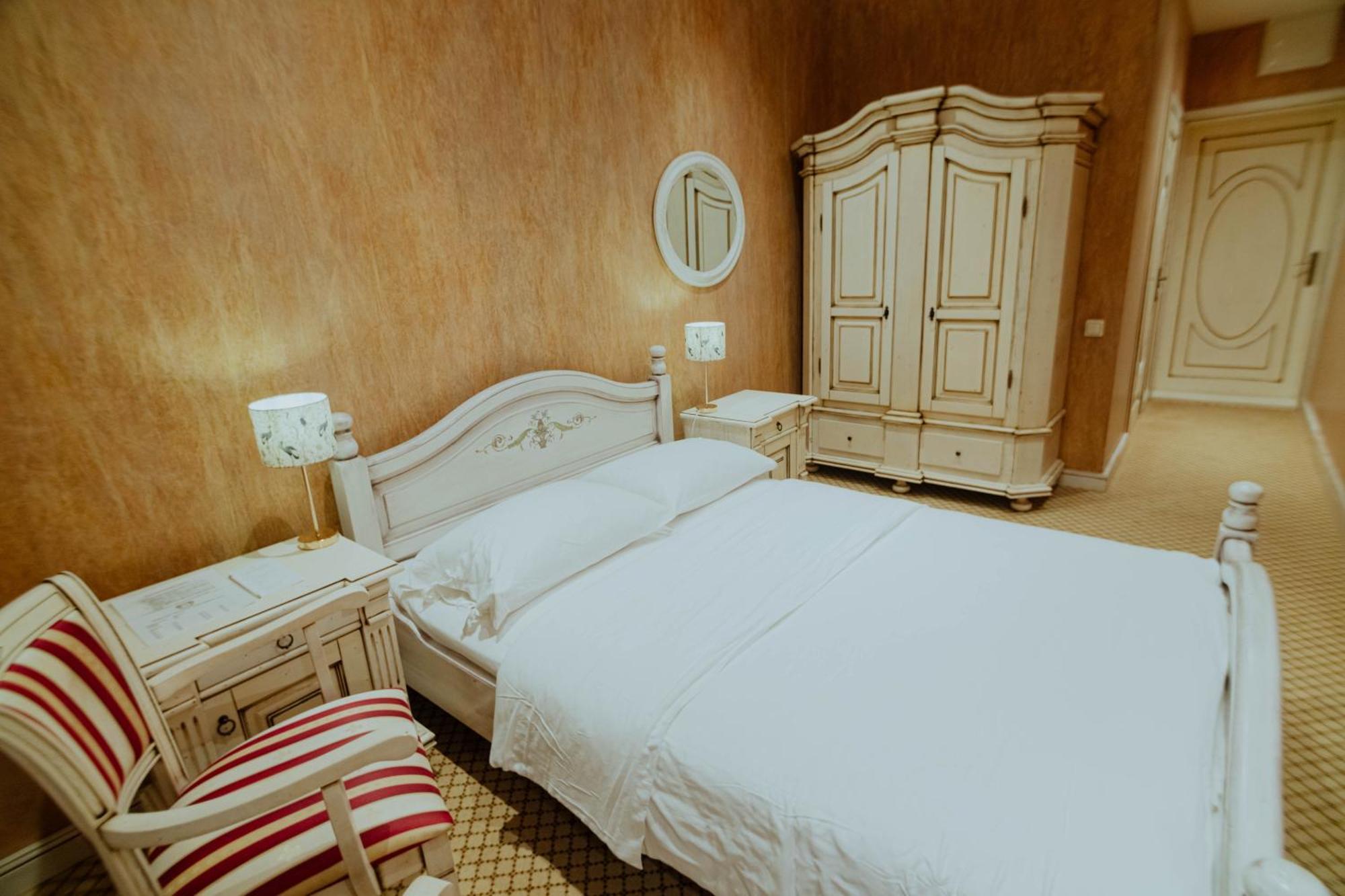 Piena Muiza - Berghof Hotel & Spa Sieksate Oda fotoğraf